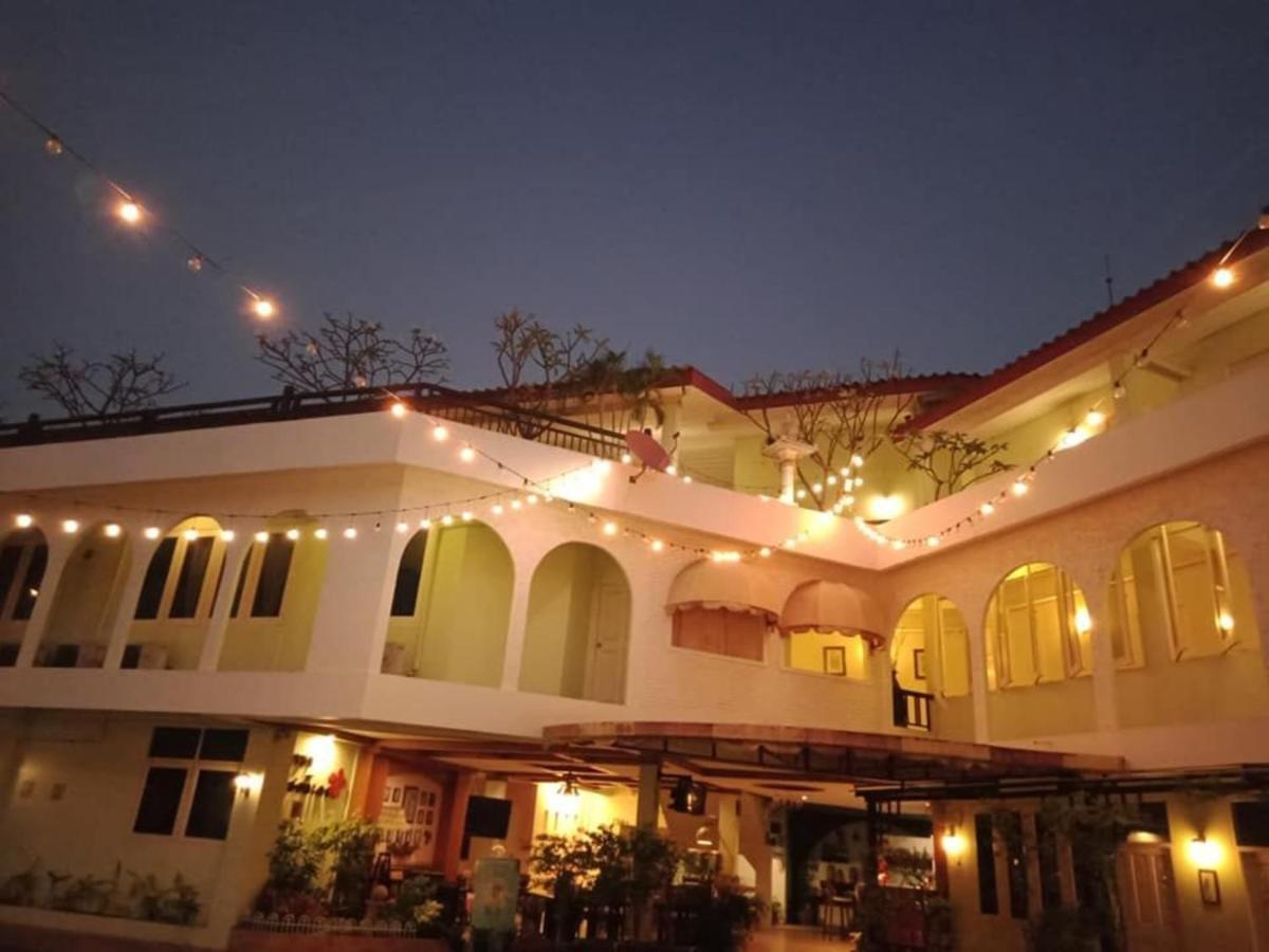 Casa Holiday Hotel Sha Phitszanulok Kültér fotó
